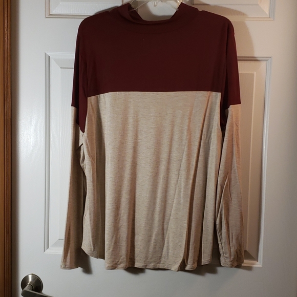 2 tone long sleeve top - Picture 4 of 4
